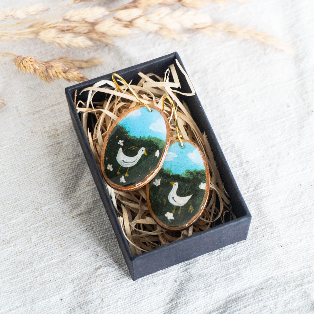 Cercei din lemn pictați cu rățuscă