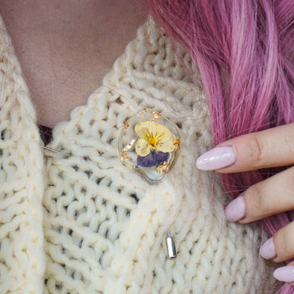 Broșă cu flori naturale #10