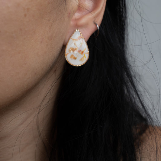 Cercei handmade cu flori naturale confetti